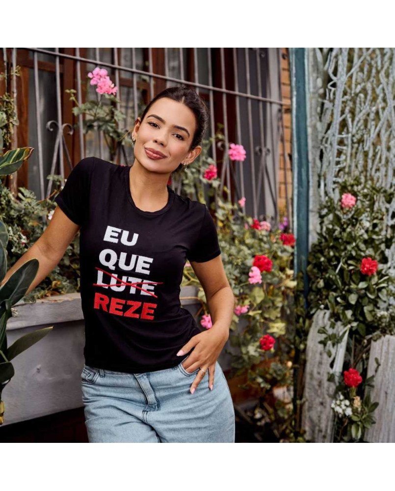 Baby Look Feminina Cristã Bordada “Eu Que Reze” – Camiseta de Fé, Estilo e Conforto Baby Look Feminina Cristã Bordada “Eu Que Reze” – Camiseta de Fé, Estilo e Conforto