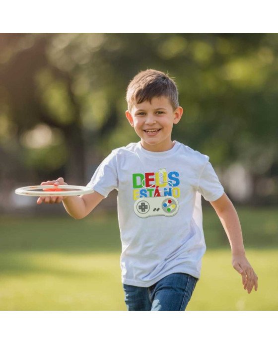 Camisa Malha Infantil Bordada Católica Deus Está no Controle
