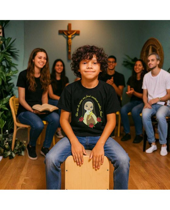 Camisa Infantil Menino Bordada Santa Terezinha em Desenho