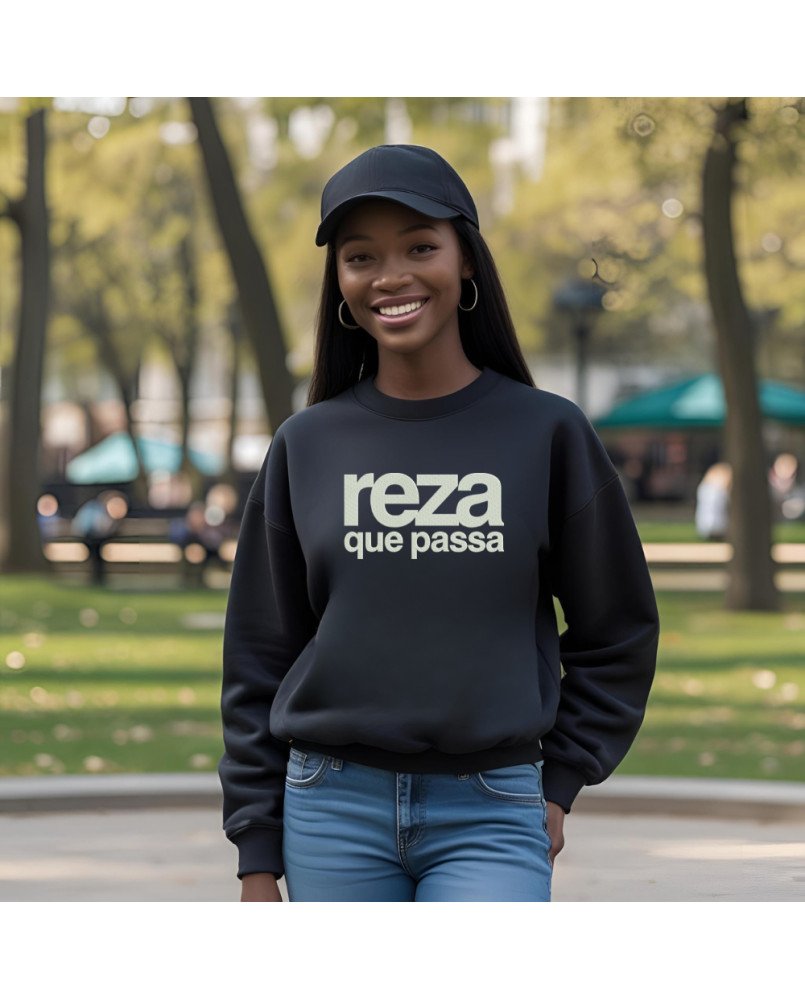 Moletom Blusa de Frio Bordada Moda Católica Reza que Passa Moletom Blusa de Frio Bordada Moda Católica Reza que Passa