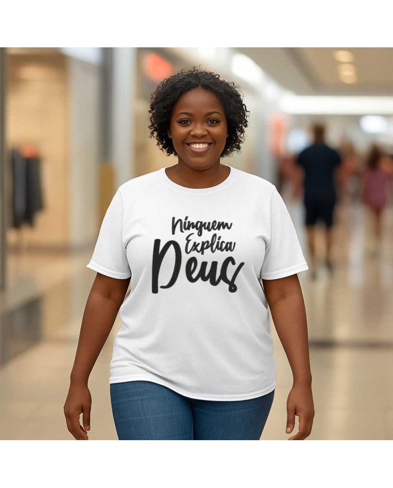 Camisa de Malha Feminina Cristã Bordada Ninguém Explica Deus Camisa de Malha Feminina Cristã Bordada Ninguém Explica Deus