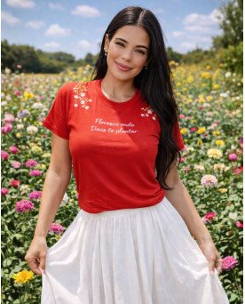 Baby Look Feminina Bordada “Floresça Onde Deus Te Plantar” – Fé, Delicadeza e Propósito