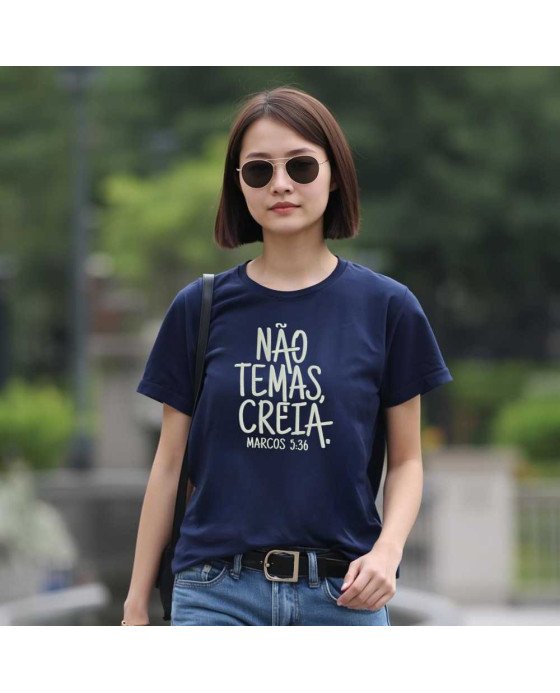 Camisa de Malha Cristã Feminina Bordada “Não Temas, Creia!” Camisa de Malha Cristã Feminina Bordada “Não Temas, Creia!”