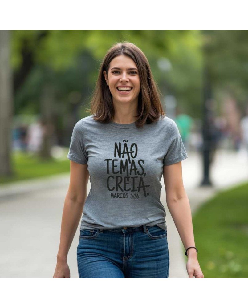 Camisa de Malha Cristã Feminina Bordada “Não Temas, Creia!” Camisa de Malha Cristã Feminina Bordada “Não Temas, Creia!”