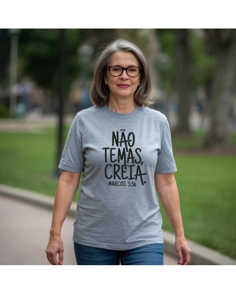 Camisa de Malha Cristã Feminina Bordada “Não Temas, Creia!” Camisa de Malha Cristã Feminina Bordada “Não Temas, Creia!”