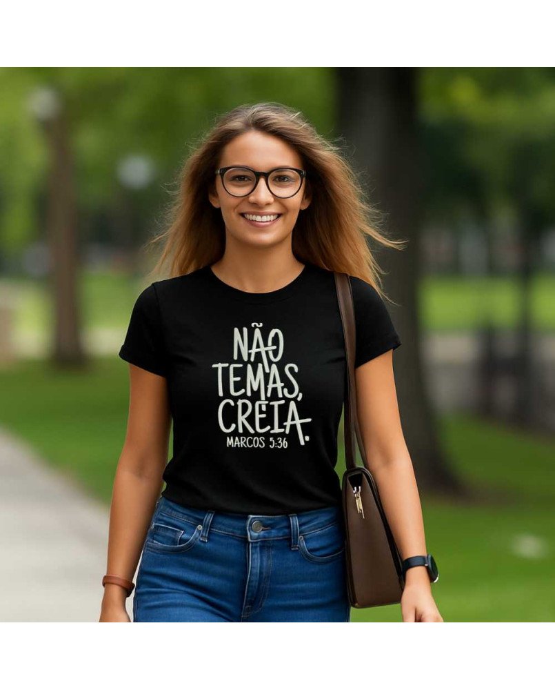 Camisa de Malha Cristã Feminina Bordada “Não Temas, Creia!” Camisa de Malha Cristã Feminina Bordada “Não Temas, Creia!”